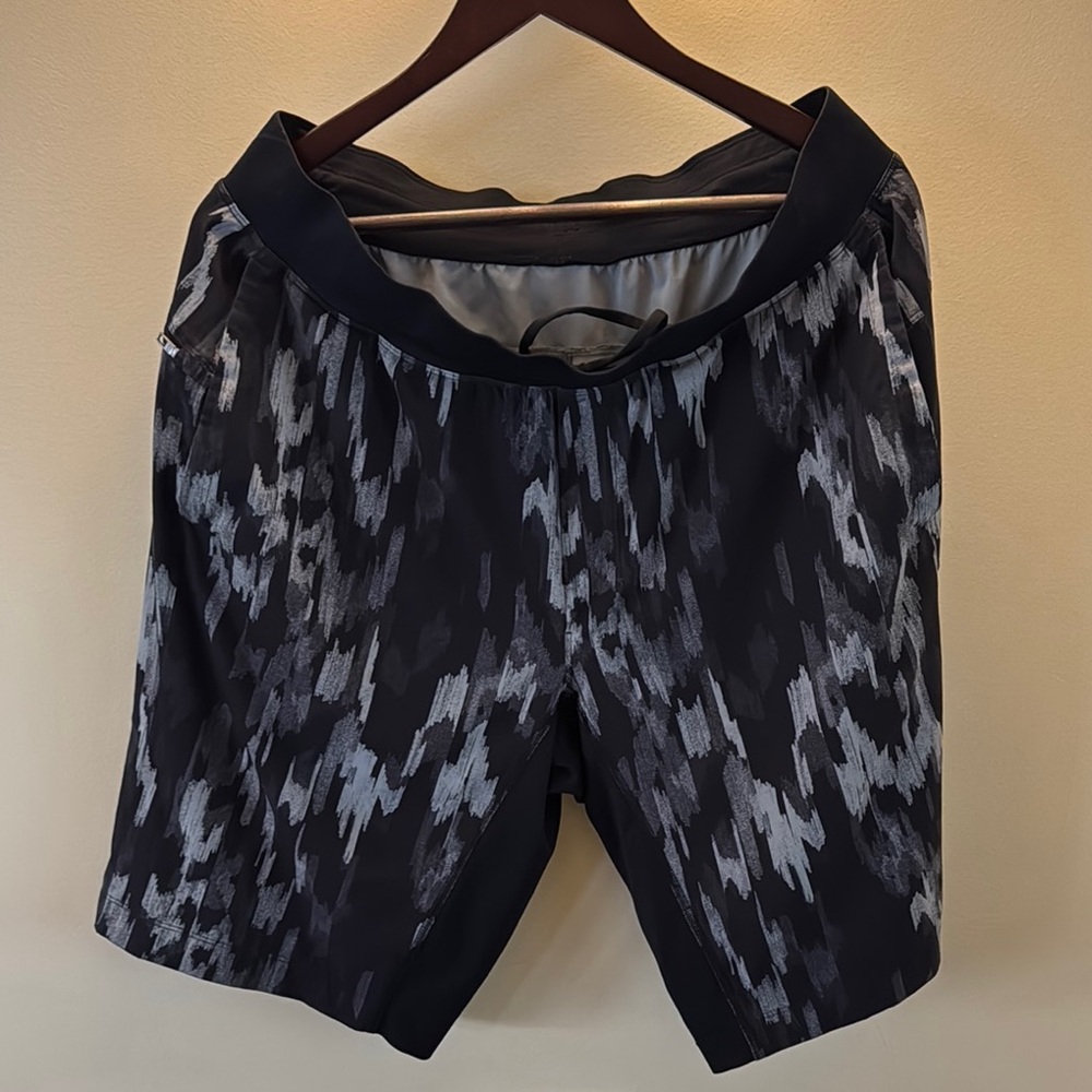 Men's Black and Gray Patterned Shorts